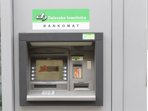 Nedelovanje bankomata pri Občini Tabor
